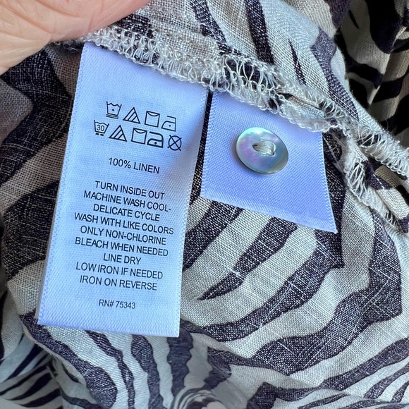 Tahari Zebra Print Linen Button Down 1X Tunic Blouse Roll Tab Sleeve - Picture 9 of 10